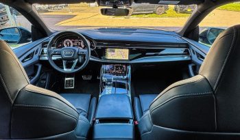 AUDI Q8 60 TFSI – E QUATTRO SQ8 BODY KIT * HYBRIDE * 467 PK * BOM BOM VOL * 23 INCH SQ8 LICHTMETALEN VELGEN * TREKHAAK * SLECHTS 30.000 KM * NIEUWSTAAT * PERFORMANCE SPORTSTOELEN * BANG & OLUFSEN MUZIEK INSTALLATIE * vol