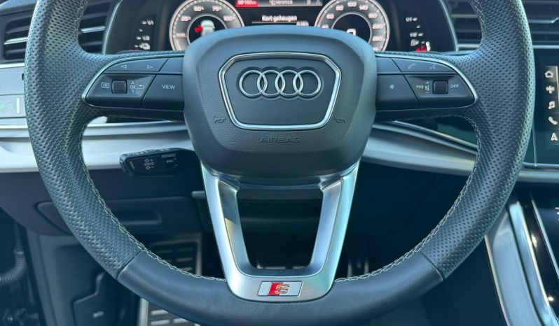 AUDI Q8 60 TFSI – E QUATTRO SQ8 BODY KIT * HYBRIDE * 467 PK * BOM BOM VOL * 23 INCH SQ8 LICHTMETALEN VELGEN * TREKHAAK * SLECHTS 30.000 KM * NIEUWSTAAT * PERFORMANCE SPORTSTOELEN * BANG & OLUFSEN MUZIEK INSTALLATIE * vol