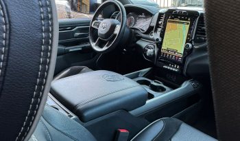 DODGE RAM 1500 5.7L HEMI V8 4X4 401PK * LARAMIE * UNIEK * PRACHTIGE KLEUR * 22 INCH FUEL LICHTMETALEN SPORTVELGEN * LPG * GROOT BEELDSCHERM * APPLE CARPLAY * US LIGHTS * vol