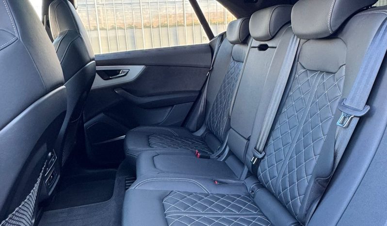 AUDI Q8 60 TFSI – E QUATTRO SQ8 BODY KIT * HYBRIDE * 467 PK * BOM BOM VOL * 23 INCH SQ8 LICHTMETALEN VELGEN * TREKHAAK * SLECHTS 30.000 KM * NIEUWSTAAT * PERFORMANCE SPORTSTOELEN * BANG & OLUFSEN MUZIEK INSTALLATIE * vol