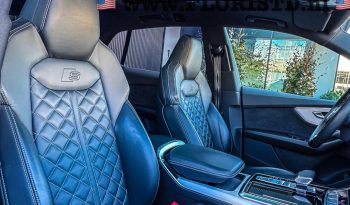 AUDI Q8 60 TFSI – E QUATTRO SQ8 BODY KIT * HYBRIDE * 467 PK * BOM BOM VOL * 23 INCH SQ8 LICHTMETALEN VELGEN * TREKHAAK * SLECHTS 30.000 KM * NIEUWSTAAT * PERFORMANCE SPORTSTOELEN * BANG & OLUFSEN MUZIEK INSTALLATIE * vol