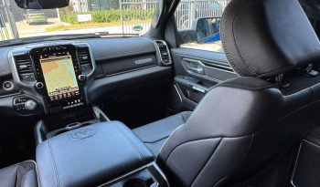 DODGE RAM 1500 5.7L HEMI V8 4X4 401PK * LARAMIE * UNIEK * PRACHTIGE KLEUR * 22 INCH FUEL LICHTMETALEN SPORTVELGEN * LPG * GROOT BEELDSCHERM * APPLE CARPLAY * US LIGHTS * vol