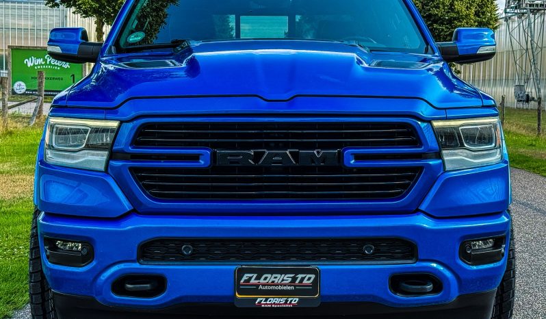 DODGE RAM 1500 5.7L HEMI V8 4X4 401PK * LARAMIE * UNIEK * PRACHTIGE KLEUR * 22 INCH FUEL LICHTMETALEN SPORTVELGEN * LPG * GROOT BEELDSCHERM * APPLE CARPLAY * US LIGHTS * vol