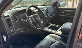 DODGE RAM 1500 5.7L HEMI 4X4 401PK V8 * SPORT * EXTREEM LAGE BIJTELLING * PRACHTIGE KLEUR * 20 INCH BLACK-OPPS * PERFORMANCE UITLAATSYSTEEM * VERHOOGD * VERBREED * NETTE STAAT * vol