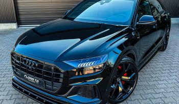 AUDI Q8 60 TFSI – E QUATTRO SQ8 BODY KIT * HYBRIDE * 467 PK * BOM BOM VOL * 23 INCH SQ8 LICHTMETALEN VELGEN * TREKHAAK * SLECHTS 30.000 KM * NIEUWSTAAT * PERFORMANCE SPORTSTOELEN * BANG & OLUFSEN MUZIEK INSTALLATIE * vol
