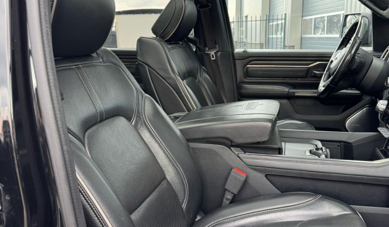 DODGE RAM 1500 5.7L HEMI 4X4 401PK V8 * LIMITED EDITION * BLACK-OPPS * FULL OPTION * 322 LITER LPG PRINS * LEDBAR * 22 INCH LICHTMETALEN SPORTVELGEN * OPEN UITLAAT * TOP CONDITIE * 1E EIGENAAR * vol