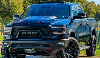 DODGE RAM 1500 5.7L HEMI 4X4 401PK V8 * REBEL * WIDE BODY * BOM VOL * BEEST * 22 INCH FUEL * 2023 * KM STAND 52.000 KM * CUSTOM STRIPING * PPF SMOKE VERLICHTING * HEAD-UP DISPLAY * DIGITALE BINNEN SPIEGEL * vol