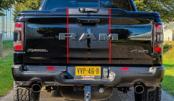 DODGE RAM 1500 5.7L HEMI 4X4 401PK V8 * REBEL * WIDE BODY * BOM VOL * BEEST * 22 INCH FUEL * 2023 * KM STAND 52.000 KM * CUSTOM STRIPING * PPF SMOKE VERLICHTING * HEAD-UP DISPLAY * DIGITALE BINNEN SPIEGEL * vol