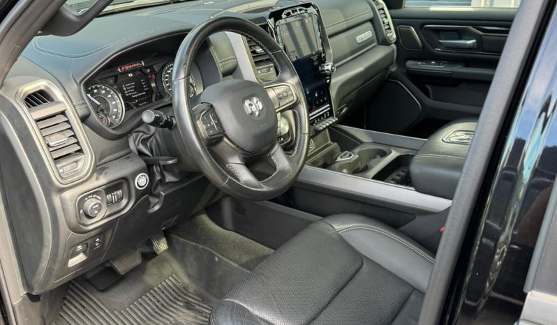 DODGE RAM 1500 5.7L HEMI 4X4 401PK V8 * REBEL * WIDE BODY * BOM VOL * BEEST * 22 INCH FUEL * 2023 * KM STAND 52.000 KM * CUSTOM STRIPING * PPF SMOKE VERLICHTING * HEAD-UP DISPLAY * DIGITALE BINNEN SPIEGEL * vol