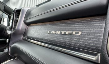 DODGE RAM 1500 5.7L HEMI 4X4 401PK V8 * LIMITED EDITION * BLACK-OPPS * FULL OPTION * 322 LITER LPG PRINS * LEDBAR * 22 INCH LICHTMETALEN SPORTVELGEN * OPEN UITLAAT * TOP CONDITIE * 1E EIGENAAR * vol