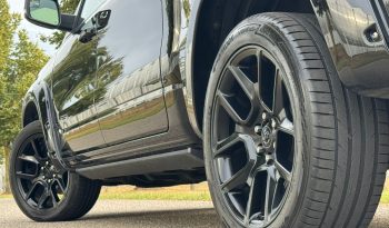 DODGE RAM 1500 5.7L HEMI V8 4X4 401PK * LARAMIE * SPORT * BLACK-OPPS * WIDE BODY * PRACHTIGE PICK-UP * 22 INCH * OPEN UITLAAT * SMOKE PPF KOPLAMPEN * ELEKTRISCHE SIDE BARS * 75.000 KM * vol