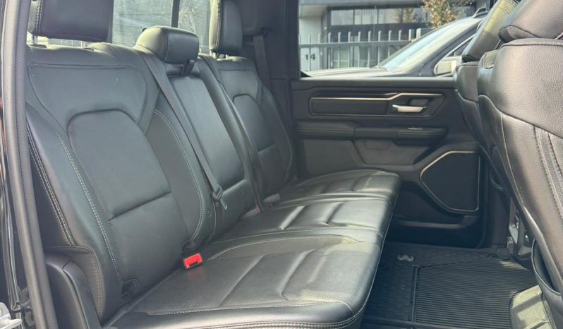 DODGE RAM 1500 5.7L HEMI 4X4 401PK V8 * REBEL * WIDE BODY * BOM VOL * BEEST * 22 INCH FUEL * 2023 * KM STAND 52.000 KM * CUSTOM STRIPING * PPF SMOKE VERLICHTING * HEAD-UP DISPLAY * DIGITALE BINNEN SPIEGEL * vol