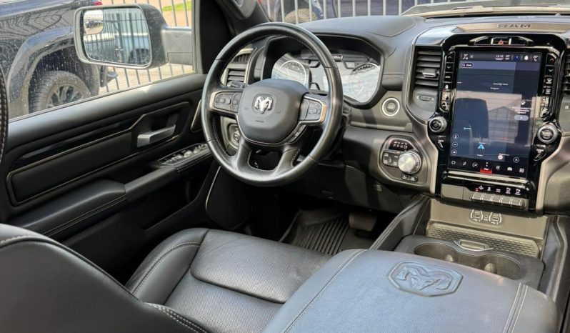 DODGE RAM 1500 5.7L HEMI 4X4 401PK V8 * REBEL * WIDE BODY * BOM VOL * BEEST * 22 INCH FUEL * 2023 * KM STAND 52.000 KM * CUSTOM STRIPING * PPF SMOKE VERLICHTING * HEAD-UP DISPLAY * DIGITALE BINNEN SPIEGEL * vol