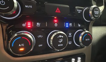 DODGE RAM 1500 5.7L HEMI V8 4X4 401PK * LARAMIE * SPORT * BLACK-OPPS * WIDE BODY * PRACHTIGE PICK-UP * 22 INCH * OPEN UITLAAT * SMOKE PPF KOPLAMPEN * ELEKTRISCHE SIDE BARS * 75.000 KM * vol