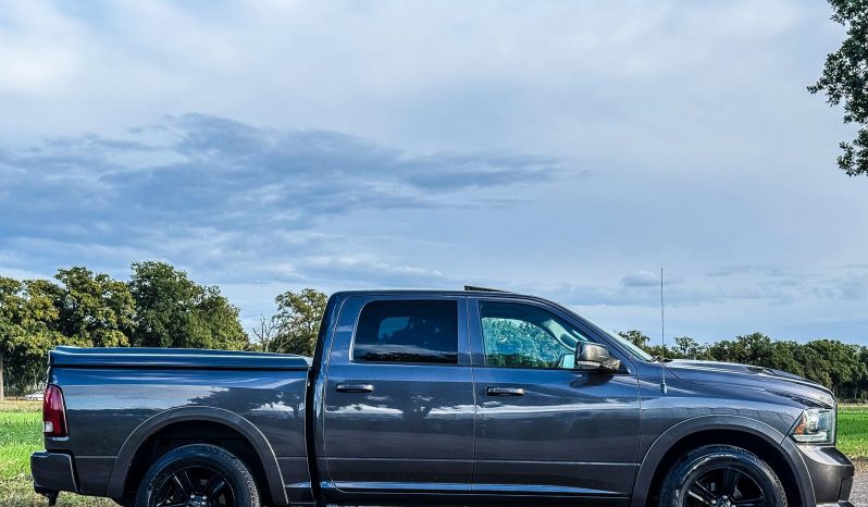 DODGE RAM 1500 5.7L HEMI V8 4X4 401PK* SPORT * LAGE BIJTELLING * NETTE CONDITIE * OPEN UITLAAT * GRANITE CRYSTAL METALLIC * BLACK-OPPS * LPG * DEALER ONDERHOUDEN * FULL OPTIONS * vol