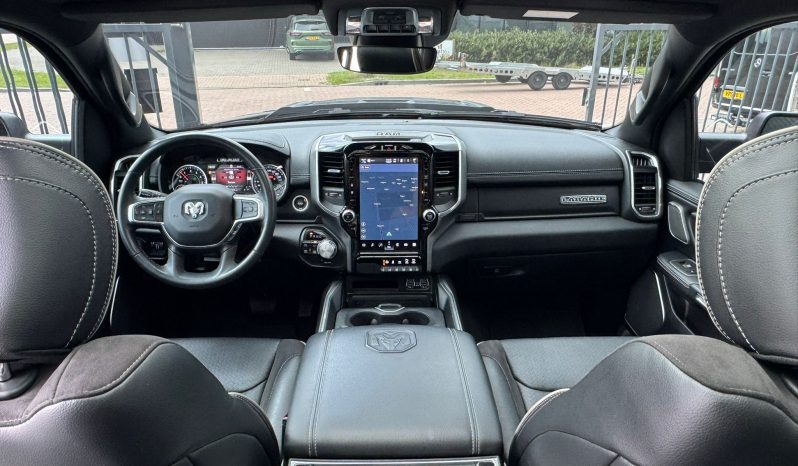 DODGE RAM 1500 5.7L HEMI 4X4 401PK * LARAMIE * SPORT * BLACK-OPPS * EXTREEM DIK * UNIEK * 4 INCH VERHOOGD * VERBREED * DIAMONDBACK COVER * 22 INCH 4 – PLAY * MICKEY THOMPSON * MBRP UITLAATSYSTEEM * GETINTE RUITEN * THE BEAST * WIDE BODY * vol