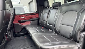 DODGE RAM 1500 5.7L V8 HEMI 4X4 401PK * REBEL * 22 INCH FUEL LICHTMETALEN SPORTVELGEN * MAGNAFLOW PERFORMANCE UITLAAT * GROOT BEELDSCHERM * LUCHTVERING * PANORAMADAK * 330 LITER LPG * TOW HOOKS ROOD * BEDCOVER * vol