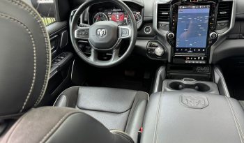 DODGE RAM 1500 5.7L HEMI 4X4 401PK * LARAMIE * SPORT * BLACK-OPPS * EXTREEM DIK * UNIEK * 4 INCH VERHOOGD * VERBREED * DIAMONDBACK COVER * 22 INCH 4 – PLAY * MICKEY THOMPSON * MBRP UITLAATSYSTEEM * GETINTE RUITEN * THE BEAST * WIDE BODY * vol