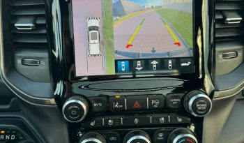 DODGE RAM 1500 5.7L HEMI V8 4X4 * SPORT * BLACK-OPPS * FULL OPTION * WIDE BODY * 22 INCH SPORTVELGEN * ELEKTRISCHE TREEPLANKEN * PERFORMANCE UITLAAT * AFSTAND START * PRINS LPG * NETTE STAAT * vol