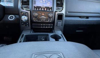 DODGE RAM 1500 5.7L HEMI V8 4X4 401PK * SPORT * RAMBOX * NIEUWSTAAT * 1E EIGENAAR * BLACK-OPPS PAKKET * PERFORMANCE UITLAATSYSTEEM * SRT GRIL * FULL OPTION * WEINIG KM 77.000 KM * vol