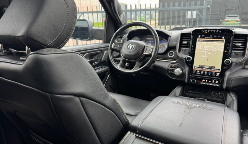 DODGE RAM 1500 5.7L V8 HEMI 4X4 401PK * LIMITED EDITION * BLACK-OPPS * WIDE BODY * BOM VOL * CARBON * LUCHTVERING * 22 INCH 4-PLAY * BACKFLIP * NIEUWSTAAT * vol