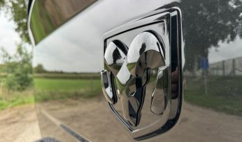 DODGE RAM 1500 5.7L HEMI 4X4 401 PK V8 * LARAMIE * BLACK-OPPS * NIEUWSTAAT * 1E EIGENAAR * FULL OPTION * 22 INCH FUEL LICHTMETALEN SPORTVELGEN * MAGNAFLOW UITLAAT * SLECHTS 82.000 KM * vol