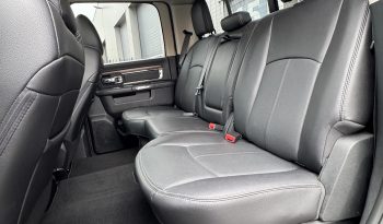 DODGE RAM 1500 5.7L HEMI 4X4 401 PK V8 * LARAMIE * BLACK-OPPS * NIEUWSTAAT * 1E EIGENAAR * FULL OPTION * 22 INCH FUEL LICHTMETALEN SPORTVELGEN * MAGNAFLOW UITLAAT * SLECHTS 82.000 KM * vol