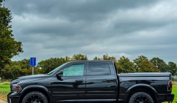 DODGE RAM 1500 5.7L HEMI 4X4 401 PK V8 * LARAMIE * BLACK-OPPS * NIEUWSTAAT * 1E EIGENAAR * FULL OPTION * 22 INCH FUEL LICHTMETALEN SPORTVELGEN * MAGNAFLOW UITLAAT * SLECHTS 82.000 KM * vol