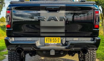 DODGE RAM 1500 5.7L HEMI 4X4 401PK * LARAMIE * SPORT * BLACK-OPPS * EXTREEM DIK * UNIEK * 4 INCH VERHOOGD * VERBREED * DIAMONDBACK COVER * 22 INCH 4 – PLAY * MICKEY THOMPSON * MBRP UITLAATSYSTEEM * GETINTE RUITEN * THE BEAST * WIDE BODY * vol