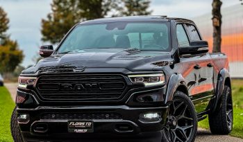 DODGE RAM 1500 5.7L V8 HEMI 4X4 401PK * LIMITED EDITION * BLACK-OPPS * WIDE BODY * BOM VOL * CARBON * LUCHTVERING * 22 INCH 4-PLAY * BACKFLIP * NIEUWSTAAT * vol