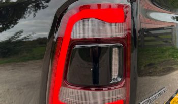 DODGE RAM 1500 5.7L V8 HEMI 4X4 401PK * REBEL * 22 INCH FUEL LICHTMETALEN SPORTVELGEN * MAGNAFLOW PERFORMANCE UITLAAT * GROOT BEELDSCHERM * LUCHTVERING * PANORAMADAK * 330 LITER LPG * TOW HOOKS ROOD * BEDCOVER * vol