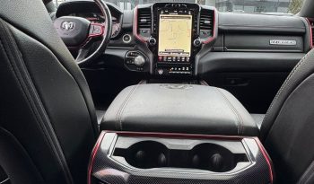 DODGE RAM 1500 5.7L V8 HEMI 4X4 401PK * REBEL * 22 INCH FUEL LICHTMETALEN SPORTVELGEN * MAGNAFLOW PERFORMANCE UITLAAT * GROOT BEELDSCHERM * LUCHTVERING * PANORAMADAK * 330 LITER LPG * TOW HOOKS ROOD * BEDCOVER * vol