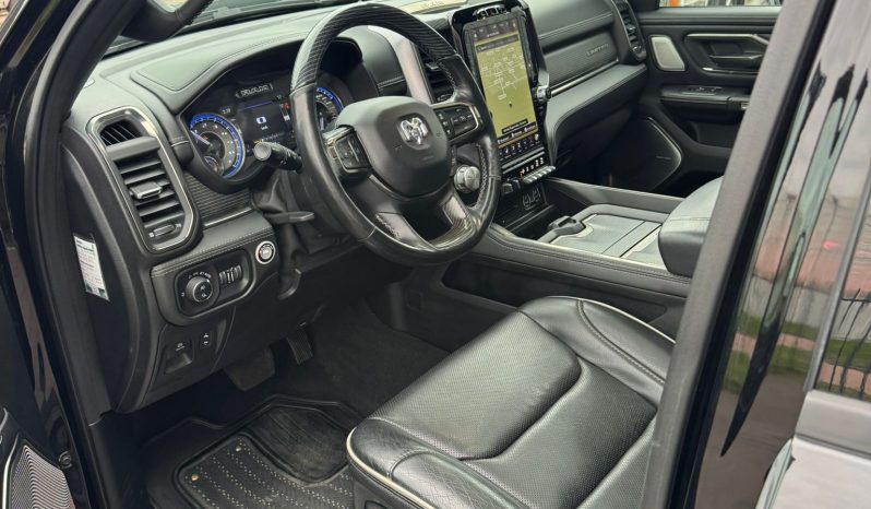 DODGE RAM 1500 5.7L V8 HEMI 4X4 401PK * LIMITED EDITION * BLACK-OPPS * WIDE BODY * BOM VOL * CARBON * LUCHTVERING * 22 INCH 4-PLAY * BACKFLIP * NIEUWSTAAT * vol