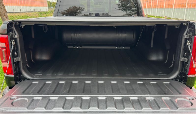 DODGE RAM 1500 5.7L V8 HEMI 4X4 401PK * LIMITED EDITION * BLACK-OPPS * WIDE BODY * BOM VOL * CARBON * LUCHTVERING * 22 INCH 4-PLAY * BACKFLIP * NIEUWSTAAT * vol