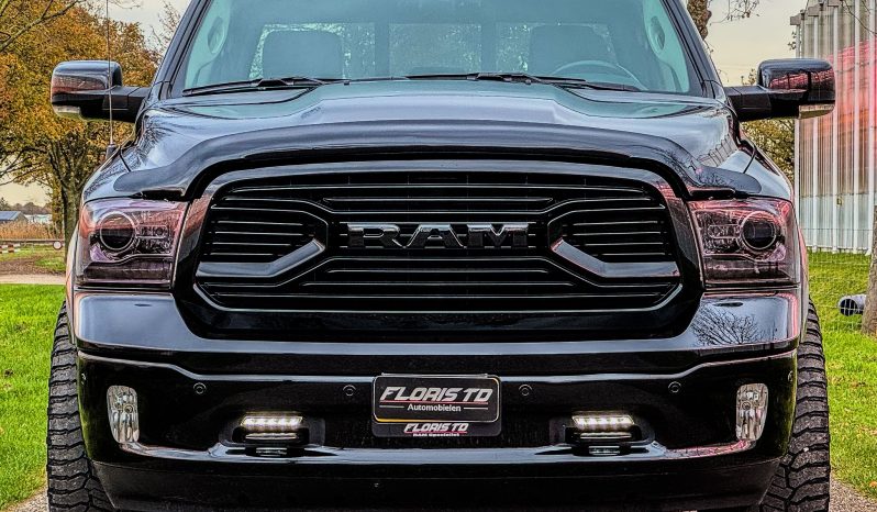 DODGE RAM 1500 5.7L HEMI V8 4X4 401PK * LARAMIE * BLACK-OPPS * BOM VOL * 22 INCH 4- PLAY * BUGSHIELD * 2019 FACELIFT * APPLE CARPLAY * SCHUIFKANTELDAK * PRINS LPG * SMOKE PPF VERLICHTING ROND OM * PRACHTIGE PICK-UP * vol