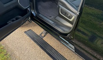 DODGE RAM 1500 5.7L HEMI V8 4X4 401PK * LARAMIE * SPORT * WIDE BODY * INCL GOED GEKEURDE HUIF * PERFORMANCE OPEN UITLAATSYSTEEM MET AFSTANDSBEDIENING * 22 INCH SPORTVELGEN * FULL OPTION * PANORAMADAK * TREKHAAK 3500 KG * vol