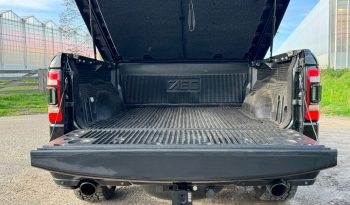 DODGE RAM 1500 5.7L V8 HEMI 4X4 401PK * LARAMIE * SPORT * CUSTOM MOPAR DESIGN * 22 INCH * V-MAX TUNING 440PK * TRX STYLE GRILL * AIRLIFT HD * ELEKTRISCHE SIDEBARS * PERFORMANCE UITLAATSYSTEEM MBRP * BOUWJAAR 2024 * vol