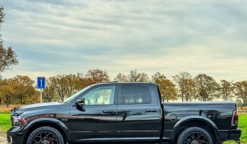 DODGE RAM 1500 5.7L HEMI V8 4X4 401PK * LARAMIE * BLACK-OPPS * BOM VOL * 22 INCH 4- PLAY * BUGSHIELD * 2019 FACELIFT * APPLE CARPLAY * SCHUIFKANTELDAK * PRINS LPG * SMOKE PPF VERLICHTING ROND OM * PRACHTIGE PICK-UP * vol