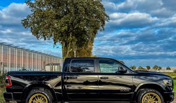 DODGE RAM 1500 5.7L V8 HEMI 4X4 401PK * LARAMIE * SPORT * CUSTOM MOPAR DESIGN * 22 INCH * V-MAX TUNING 440PK * TRX STYLE GRILL * AIRLIFT HD * ELEKTRISCHE SIDEBARS * PERFORMANCE UITLAATSYSTEEM MBRP * BOUWJAAR 2024 * vol