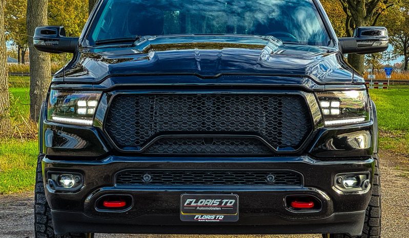 DODGE RAM 1500 5.7L V8 HEMI 4X4 401PK * LARAMIE * SPORT * CUSTOM MOPAR DESIGN * 22 INCH * V-MAX TUNING 440PK * TRX STYLE GRILL * AIRLIFT HD * ELEKTRISCHE SIDEBARS * PERFORMANCE UITLAATSYSTEEM MBRP * BOUWJAAR 2024 * vol