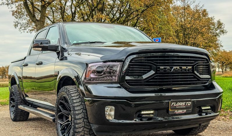 DODGE RAM 1500 5.7L HEMI V8 4X4 401PK * LARAMIE * BLACK-OPPS * BOM VOL * 22 INCH 4- PLAY * BUGSHIELD * 2019 FACELIFT * APPLE CARPLAY * SCHUIFKANTELDAK * PRINS LPG * SMOKE PPF VERLICHTING ROND OM * PRACHTIGE PICK-UP * vol