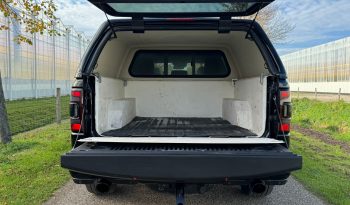 DODGE RAM 1500 5.7L HEMI V8 4X4 401PK * LARAMIE * SPORT * WIDE BODY * INCL GOED GEKEURDE HUIF * PERFORMANCE OPEN UITLAATSYSTEEM MET AFSTANDSBEDIENING * 22 INCH SPORTVELGEN * FULL OPTION * PANORAMADAK * TREKHAAK 3500 KG * vol