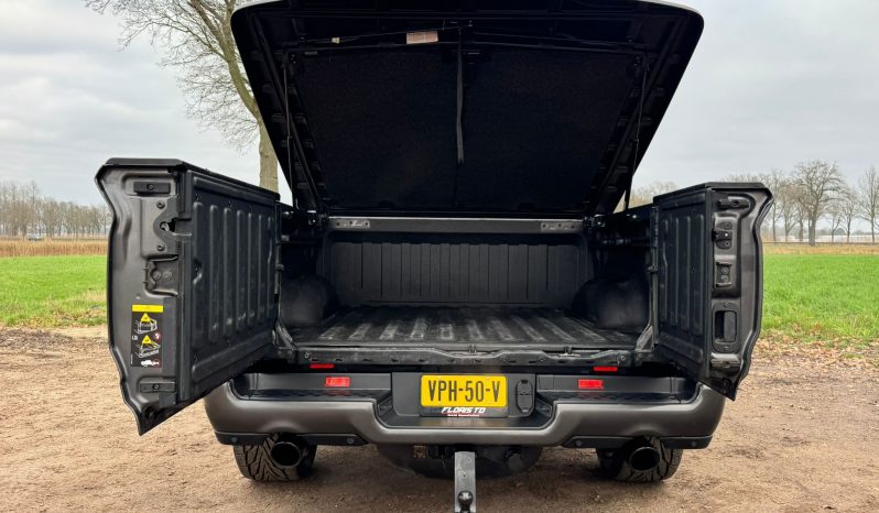 DODGE RAM 1500 5.7L HEMI 4X4 401PK V8 * LIMITED EDITION * PRACHTIGE KLEUR COMBINATIE * FULL OPTION * SPLIT TAILGATE * 122 LITER PRINS LPG * 22 INCH 4 – PLAY * BLACK-OPPS UITVOERING * DIGITALE CAMERA SPIEGEL * HEAD – UP DISPLAY * SUPER DIKKE PICK-UP * vol