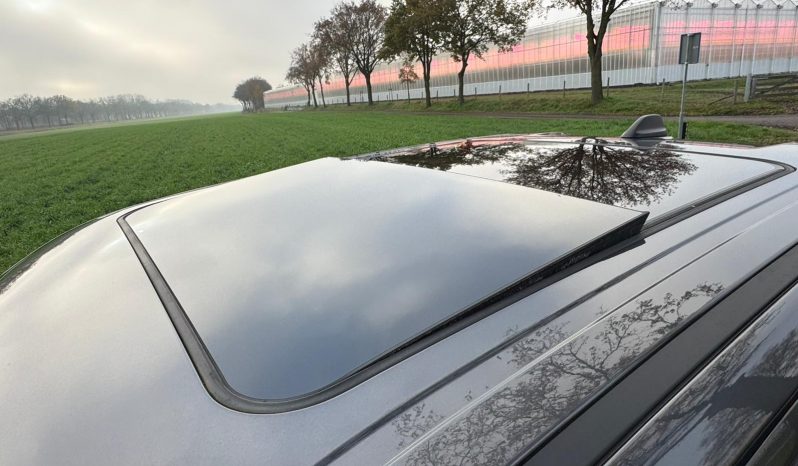 DODGE RAM 1500 5.7L HEMI V8 4X4 401PK * LARAMIE * SPORT * BLACK-OPPS * CRANITE CRYSTAL METALLIC * BOM VOL OPTIES * 22 INCH FUEL * 200 LITER LPG PRINS * PPF SMOKE VERLICHTING * 3500 KG TREKGEWICHT TREKHAAK * vol