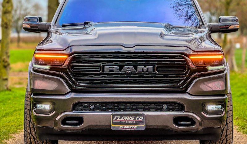 DODGE RAM 1500 5.7L HEMI 4X4 401PK V8 * LIMITED EDITION * PRACHTIGE KLEUR COMBINATIE * FULL OPTION * SPLIT TAILGATE * 122 LITER PRINS LPG * 22 INCH 4 – PLAY * BLACK-OPPS UITVOERING * DIGITALE CAMERA SPIEGEL * HEAD – UP DISPLAY * SUPER DIKKE PICK-UP * vol