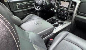 DODGE RAM 1500 5.7L HEMI 4X4 401PK V8 SPORT * FULL OPTION * PERFORMANCE HOOD * CUSTOM STRIPING * OPEN UITLAATSYSTEEM MET AFSTANDSB * AFSTAND START * 122 LITER LPG * CAMELEON VOORRAAM * TREKHAAK 3500 KG * LAGE BIJTELLING * vol