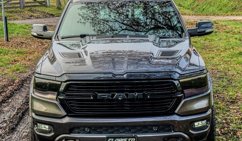 DODGE RAM 1500 5.7L HEMI V8 4X4 401PK * LARAMIE * SPORT * BLACK-OPPS * CRANITE CRYSTAL METALLIC * BOM VOL OPTIES * 22 INCH FUEL * 200 LITER LPG PRINS * PPF SMOKE VERLICHTING * 3500 KG TREKGEWICHT TREKHAAK * vol