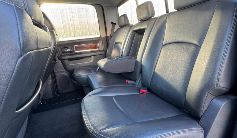 DODGE RAM 1500 5.7L HEMI V8 400 PK 4X4 * LARAMIE * YOUNGTIMER * RAMBOXEN * INRUIL AANBIEDING * BREEDSET 20 INCH LICHTMETALEN SPORTVELGEN * BUSHWACKER SPATBORD VERBREDERS * vol