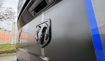 DODGE RAM 1500 5.7L HEMI 4X4 401PK V8 SPORT * FULL OPTION * PERFORMANCE HOOD * CUSTOM STRIPING * OPEN UITLAATSYSTEEM MET AFSTANDSB * AFSTAND START * 122 LITER LPG * CAMELEON VOORRAAM * TREKHAAK 3500 KG * LAGE BIJTELLING * vol