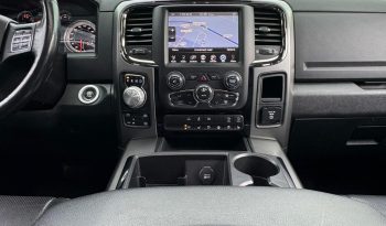 DODGE RAM 1500 5.7L HEMI 4X4 401PK V8 SPORT * FULL OPTION * PERFORMANCE HOOD * CUSTOM STRIPING * OPEN UITLAATSYSTEEM MET AFSTANDSB * AFSTAND START * 122 LITER LPG * CAMELEON VOORRAAM * TREKHAAK 3500 KG * LAGE BIJTELLING * vol